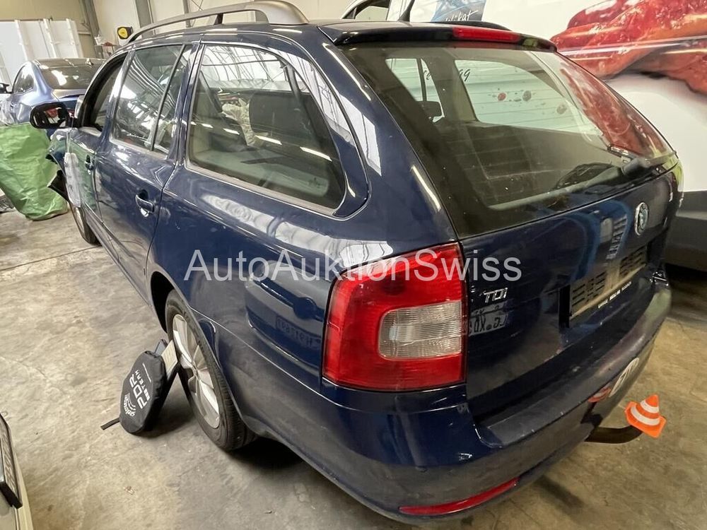 SKODA Octavia Combi 1.6 TDI Active DSG