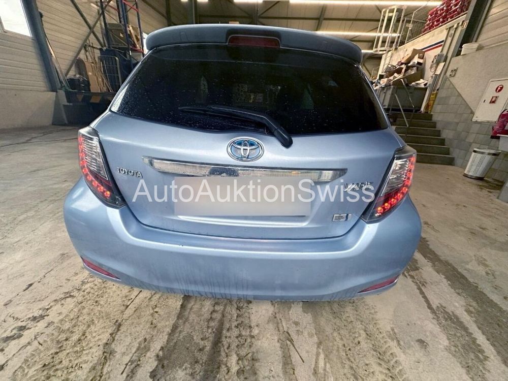 Toyota Yaris Hybrid, 75 PS