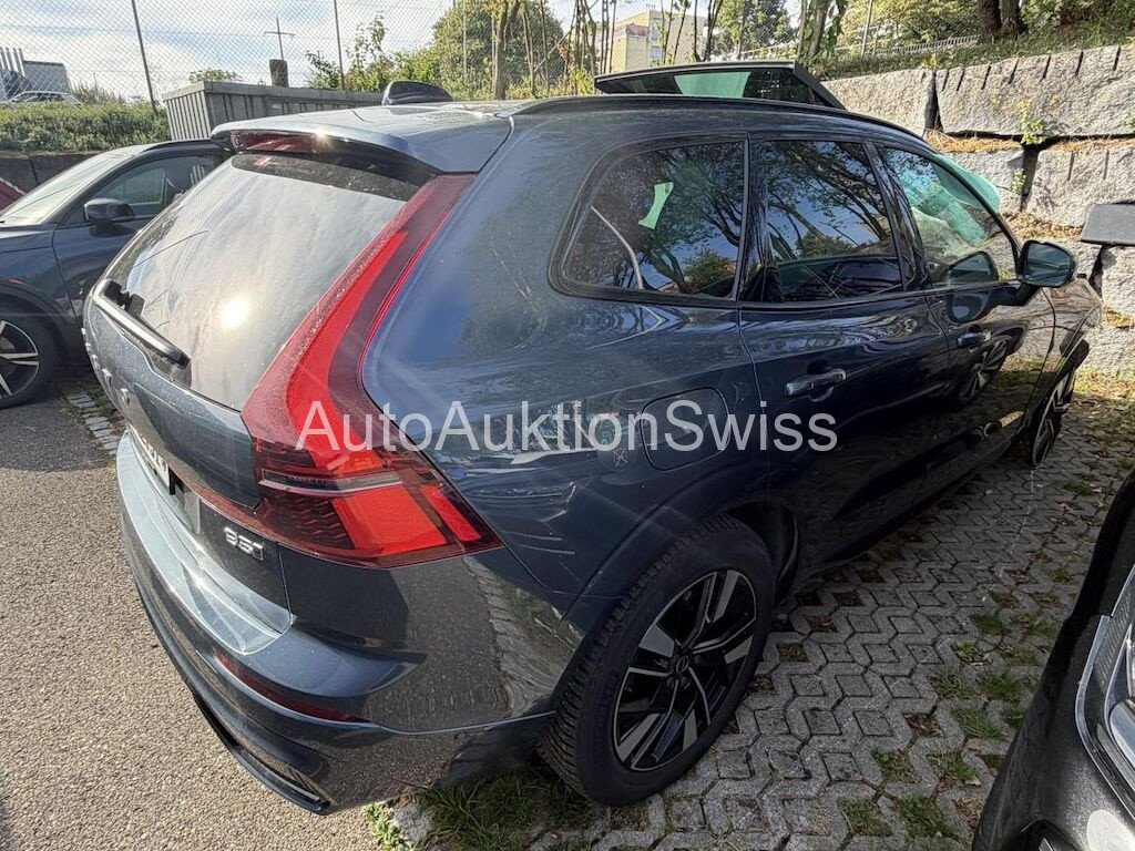 Volvo XC60 2.0 B5 MH Plus Dark AWD