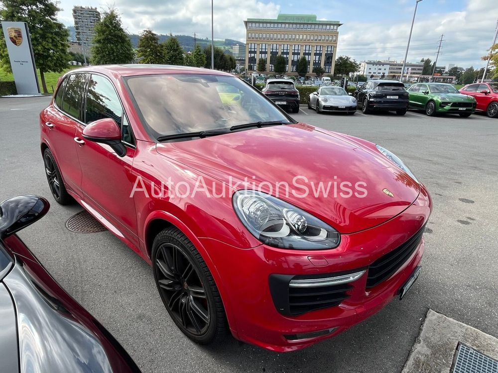 PORSCHE Cayenne GTS