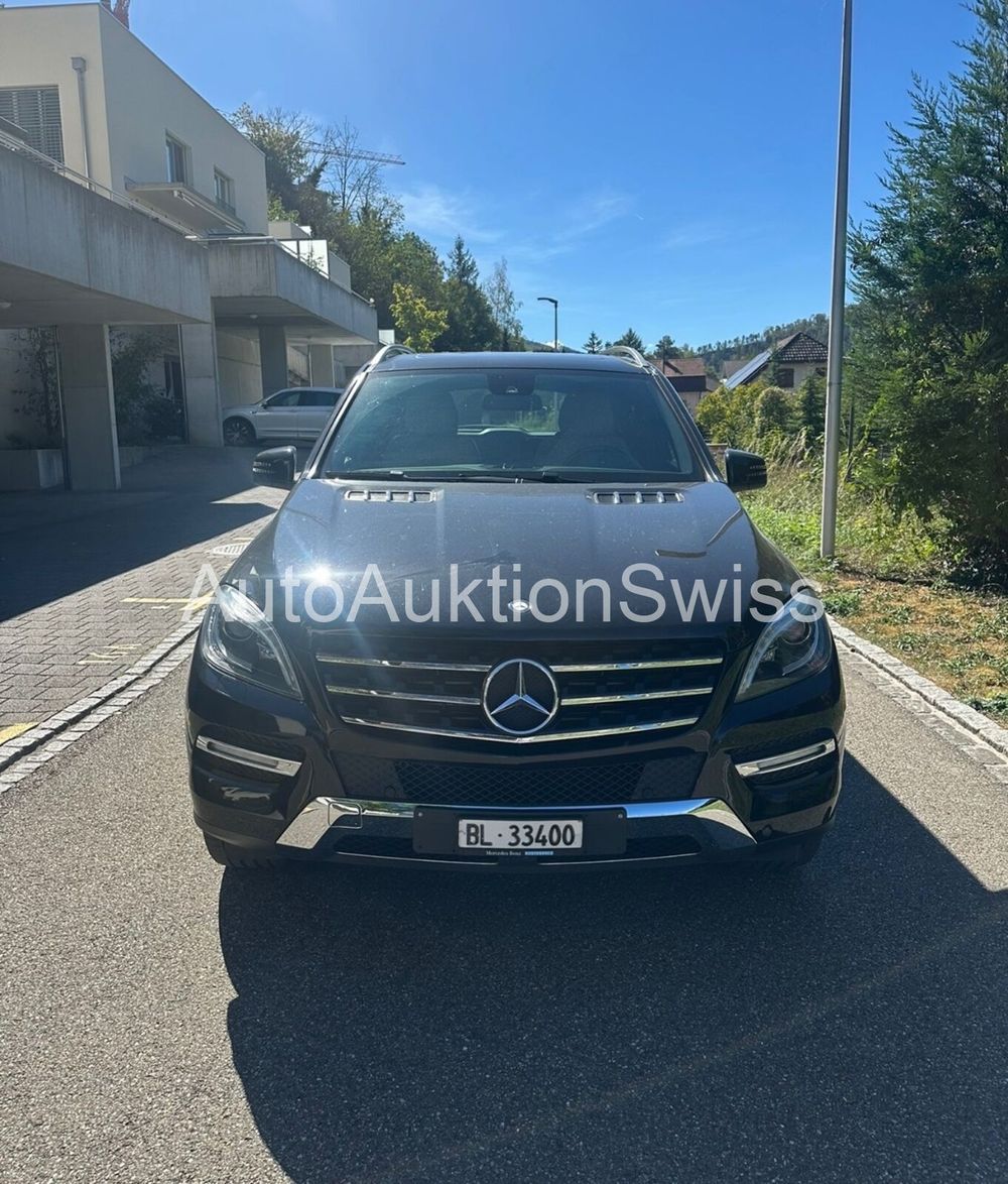 MERCEDES-BENZ ML350Bluetec