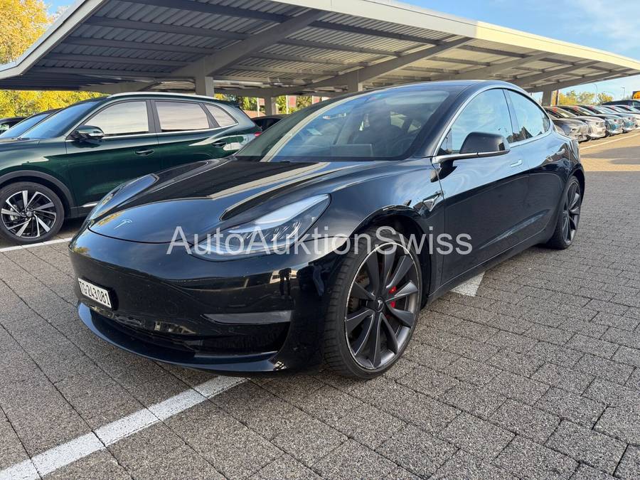 TESLA Model 3