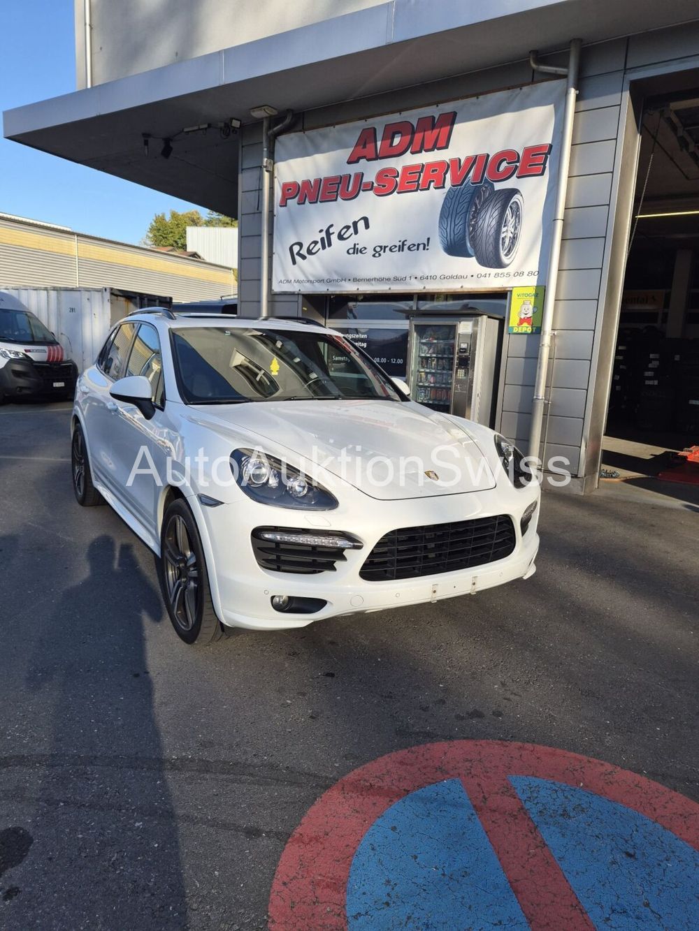PORSCHE Cayenne GTS