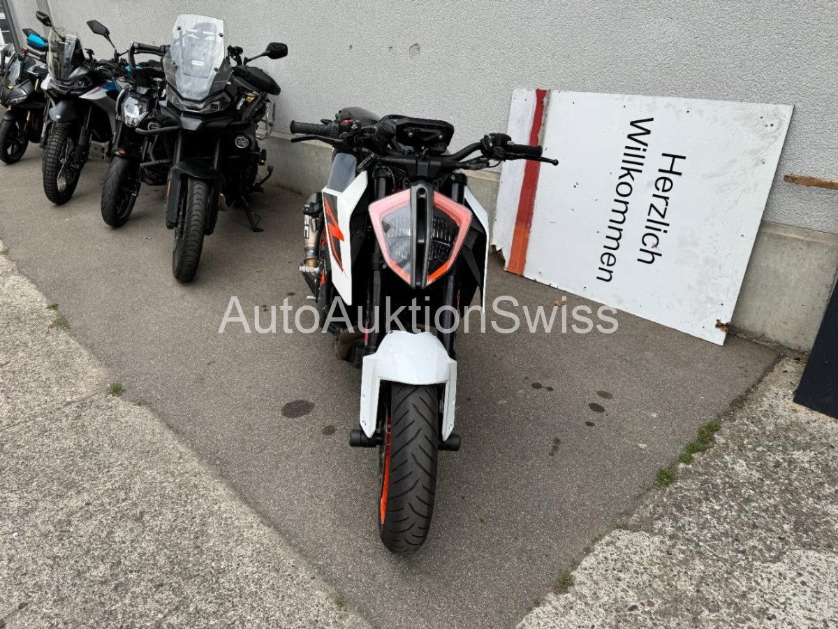 KTM 1290 Super Duke R, 177 PS