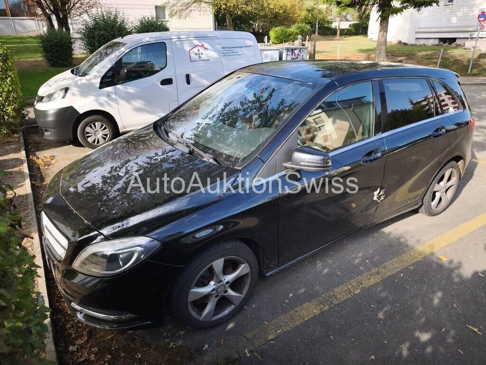 MERCEDES-BENZ B 200 7G-DCT