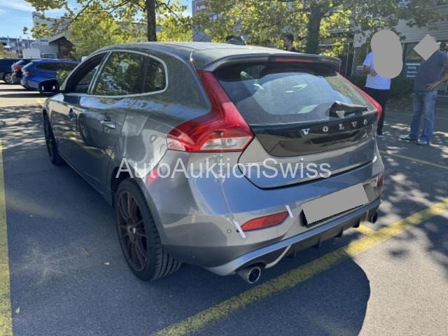 Volvo V40 2.0 D3 Momentum R-Design S/S