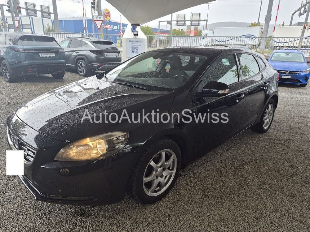 Volvo V40 D2