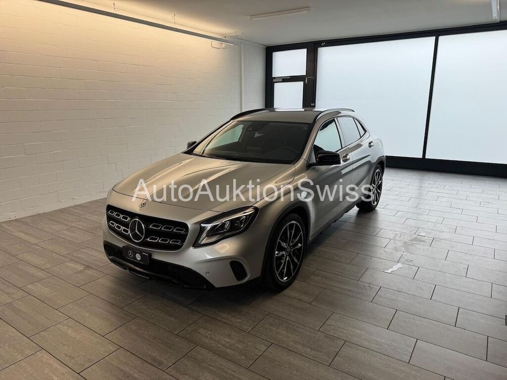 Mercedes Benz GLA 200
