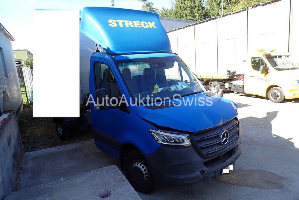 MERCEDES-BENZ 519 CDI SATTELSCHLLEPPER