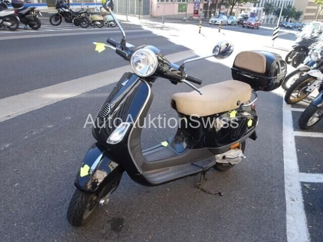 PIAGGIO Vespa 50 LX2