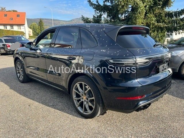 Porsche Cayenne 3.0 V6 E-Hybrid Platinum Editi