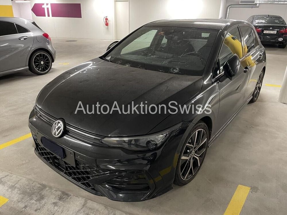 Volkswagen Golf VIII Lim. 1.5 eTSI R-Line DSG (DA1)(2024->)