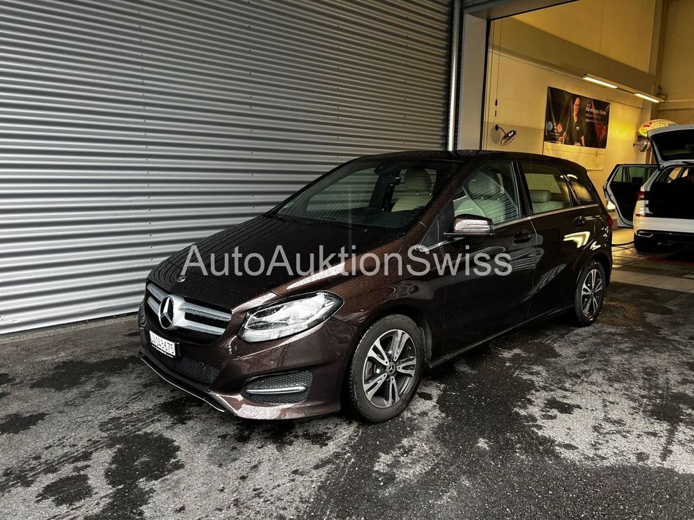 MERCEDES-BENZ B 200