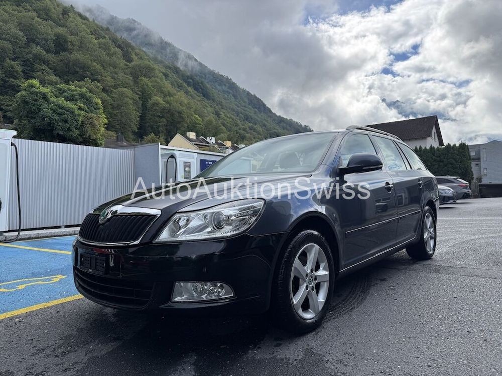 Skoda OCTAVIA COMBI ELEGANCE