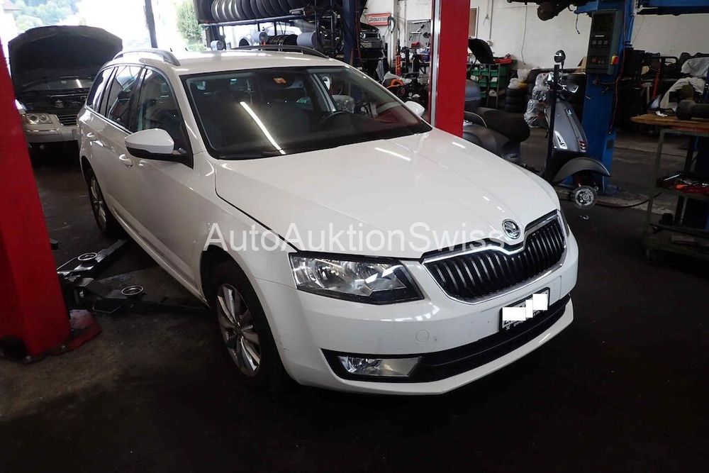 SKODA OCTAVIA 1.6 TDI AMBITION