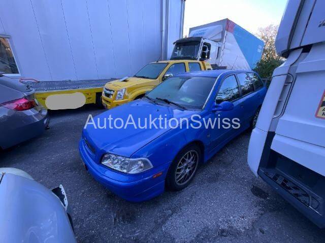 Volvo V40 Kombi 1.9 T4