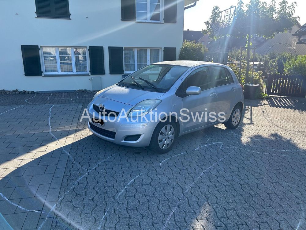 TOYOTA Yaris 1.33