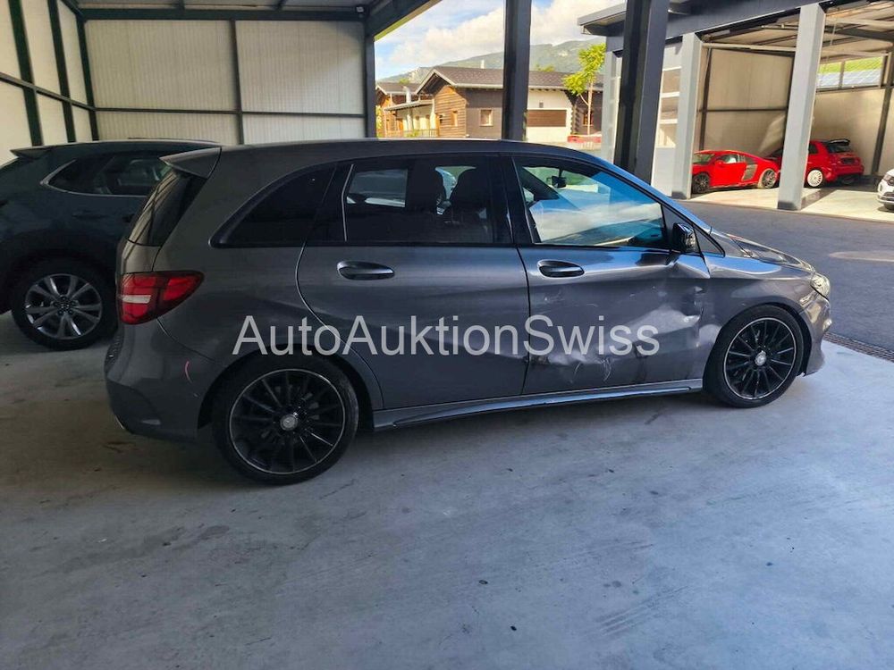 MERCEDES-BENZ E 300 EXCLUSIVE