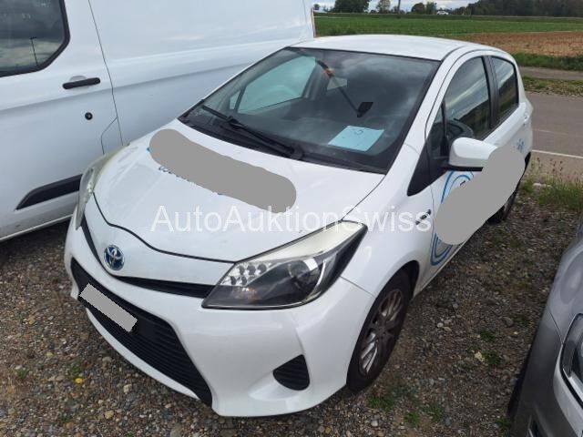 Toyota Yaris 1.5 VVT-i HSD Luna