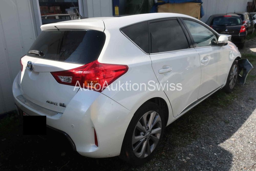 TOYOTA AURIS 1.8 VVT-I HSD SOL