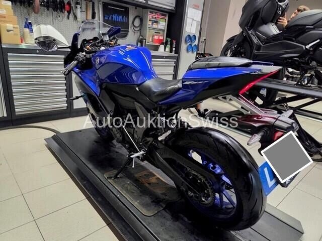 YAMAHA YZF-R7 (35kW)