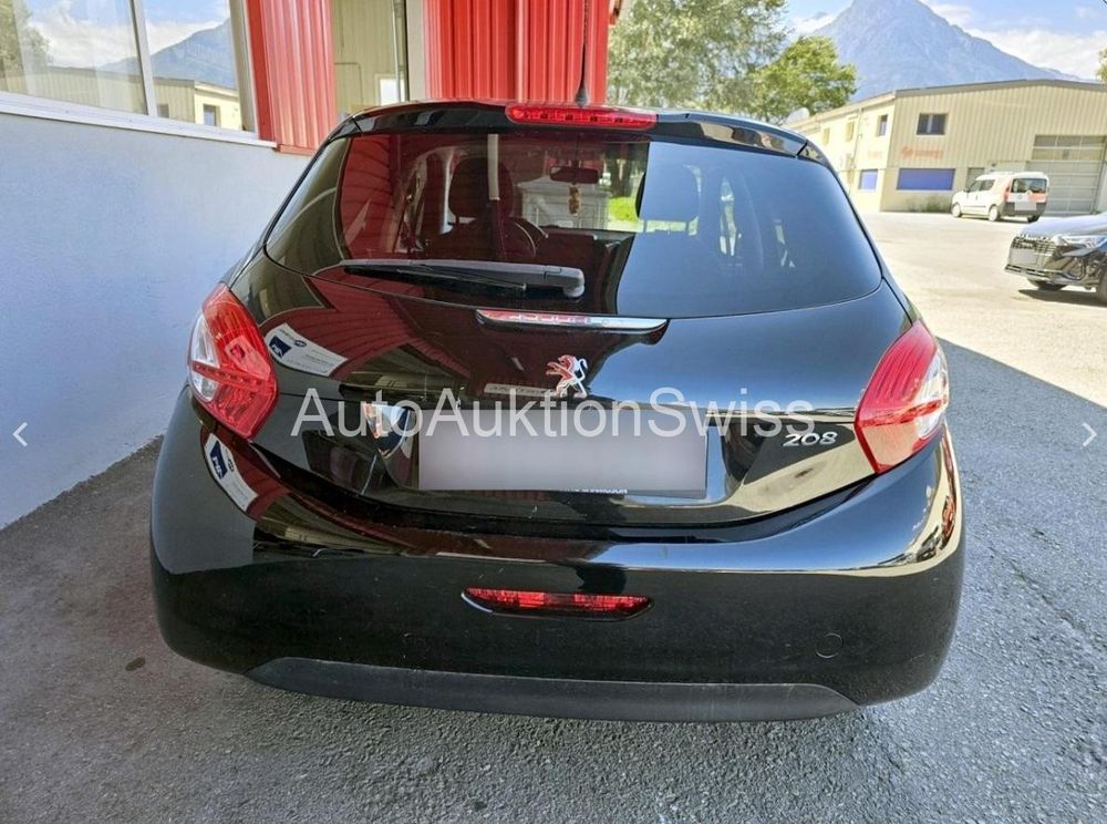 PEUGEOT 208 1.2 VTI Style 1.2, 82 PS