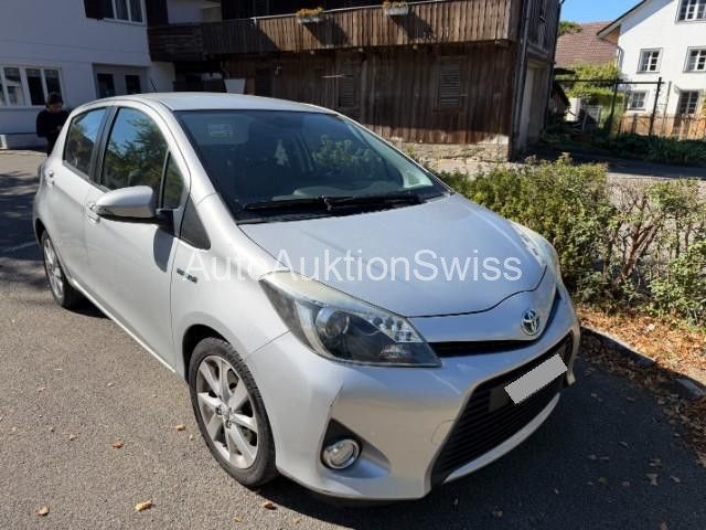 Toyota Yaris 1.5 VVT-i HSD Sol