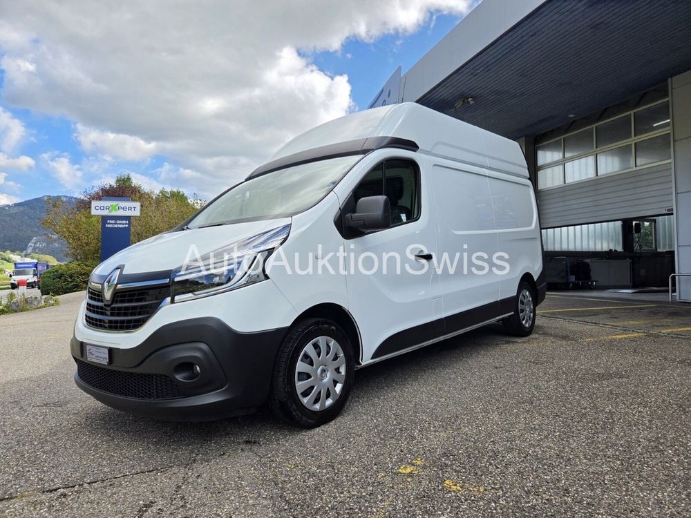 RENAULT Trafic dCi145