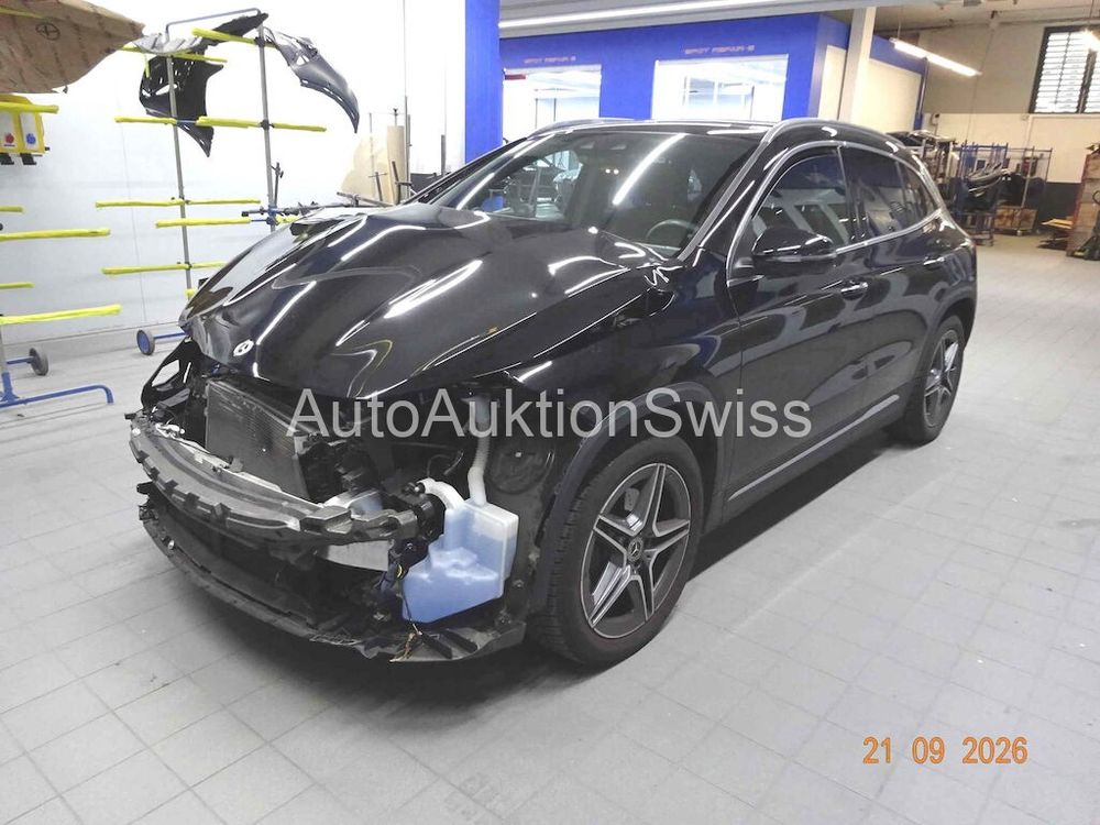 MERCEDES-BENZ GLA 200 AMG LINE