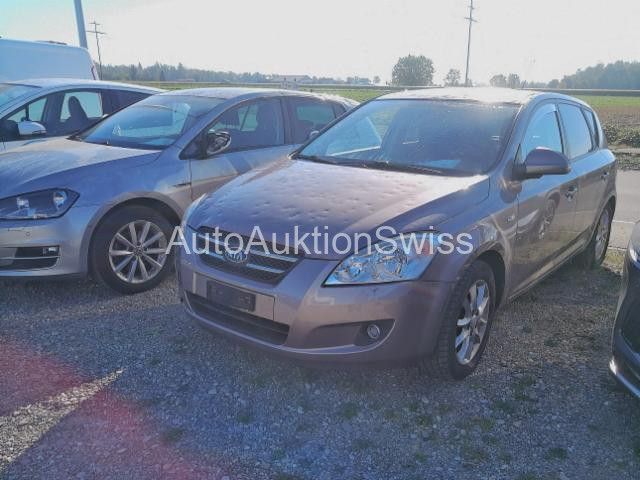 Kia Cee'd 2.0 CVVT Style