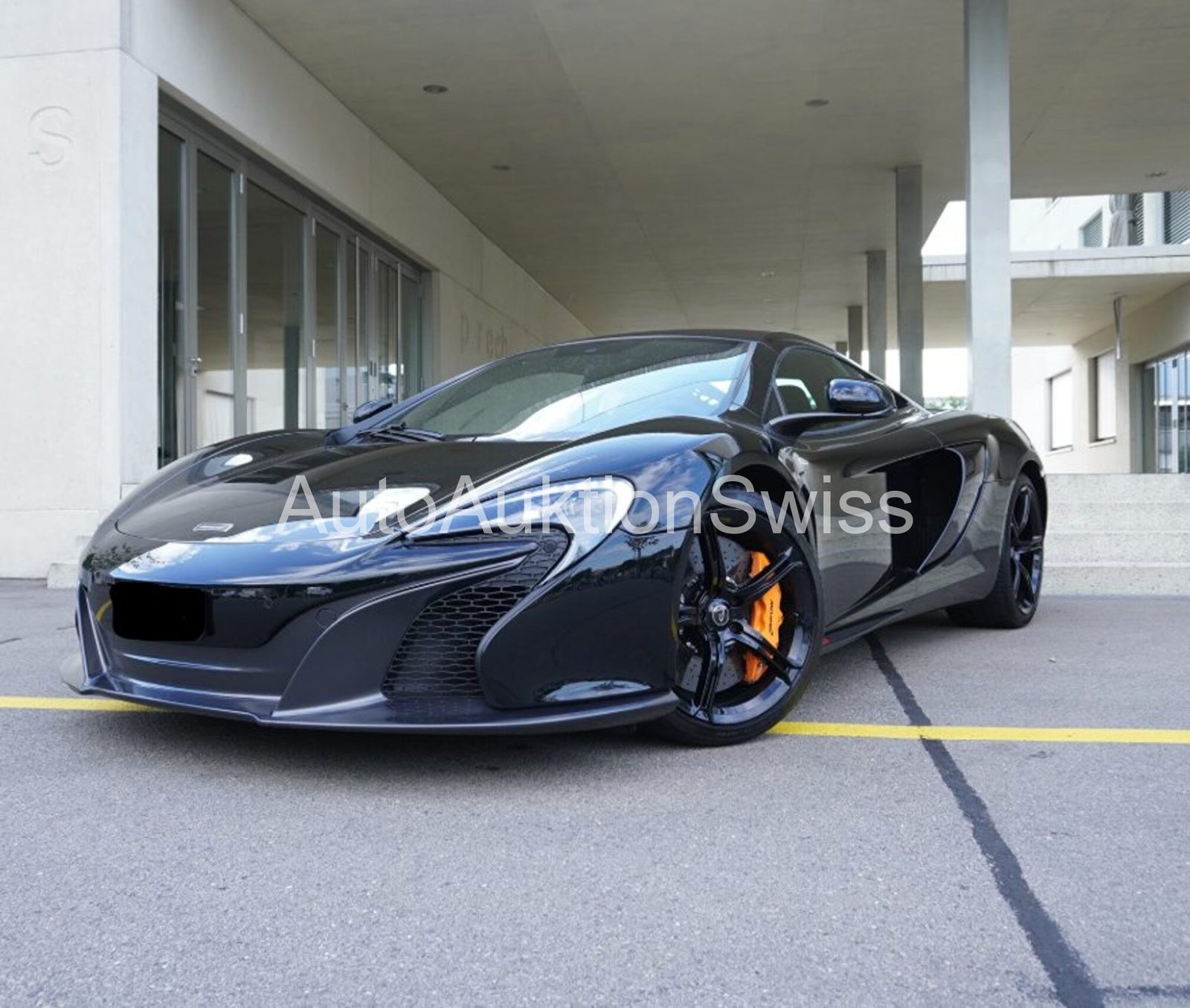 MC LAREN 650S Coupé 3.8 V8 Carbon Black SSG [ P1 Carbon Racing Seat ] [ Carbon Fibre Interior ] [ Alcantara Trim / Contrast Stitching ]