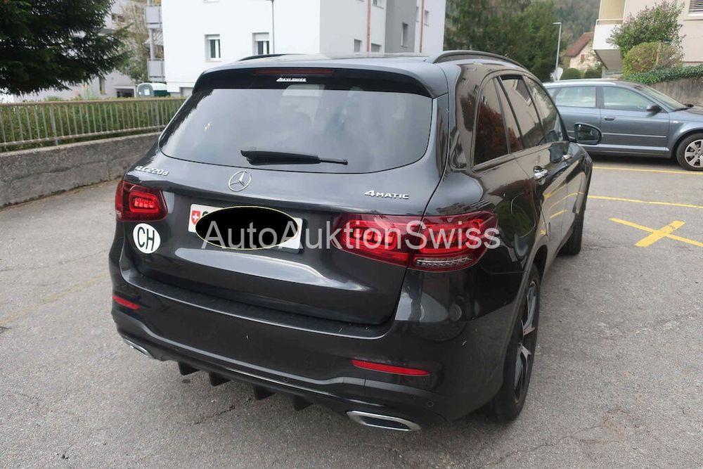 MERCEDES-BENZ GLC 220 D 4MATIC