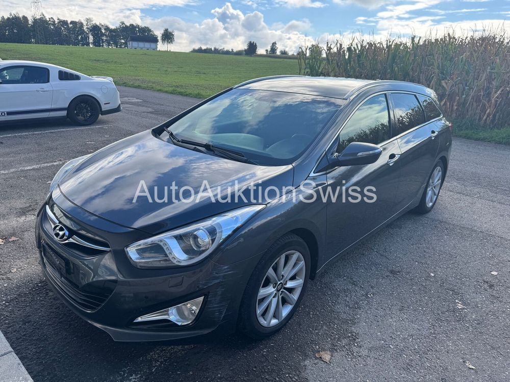 HYUNDAI i40