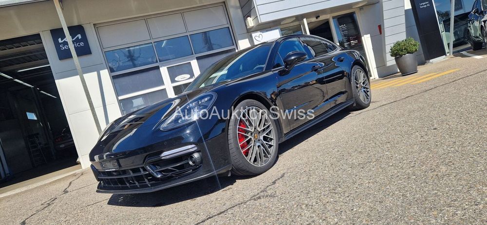 PORSCHE Panamera GTS