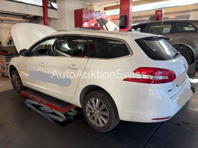 Peugeot 308 1.5 HDi SST