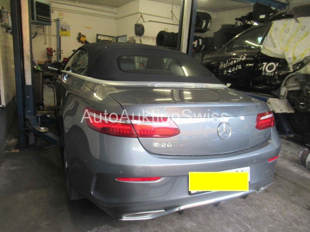 MERCEDES-BENZ E 200 AMG LINE