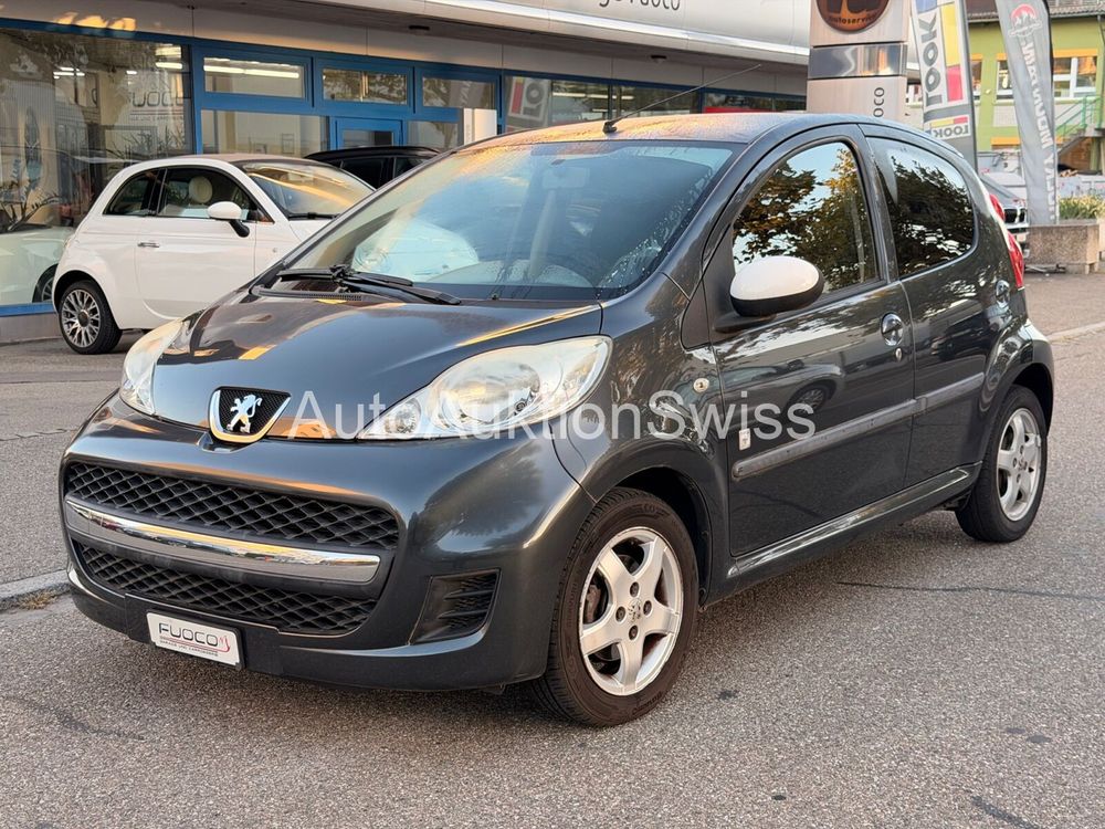 PEUGEOT 107 1.0i