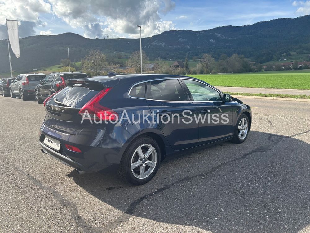 VOLVO V40 T3
