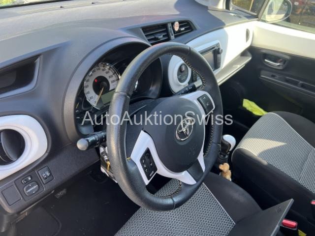 TOYOTA TOYOTA Yaris 1.33 Sol