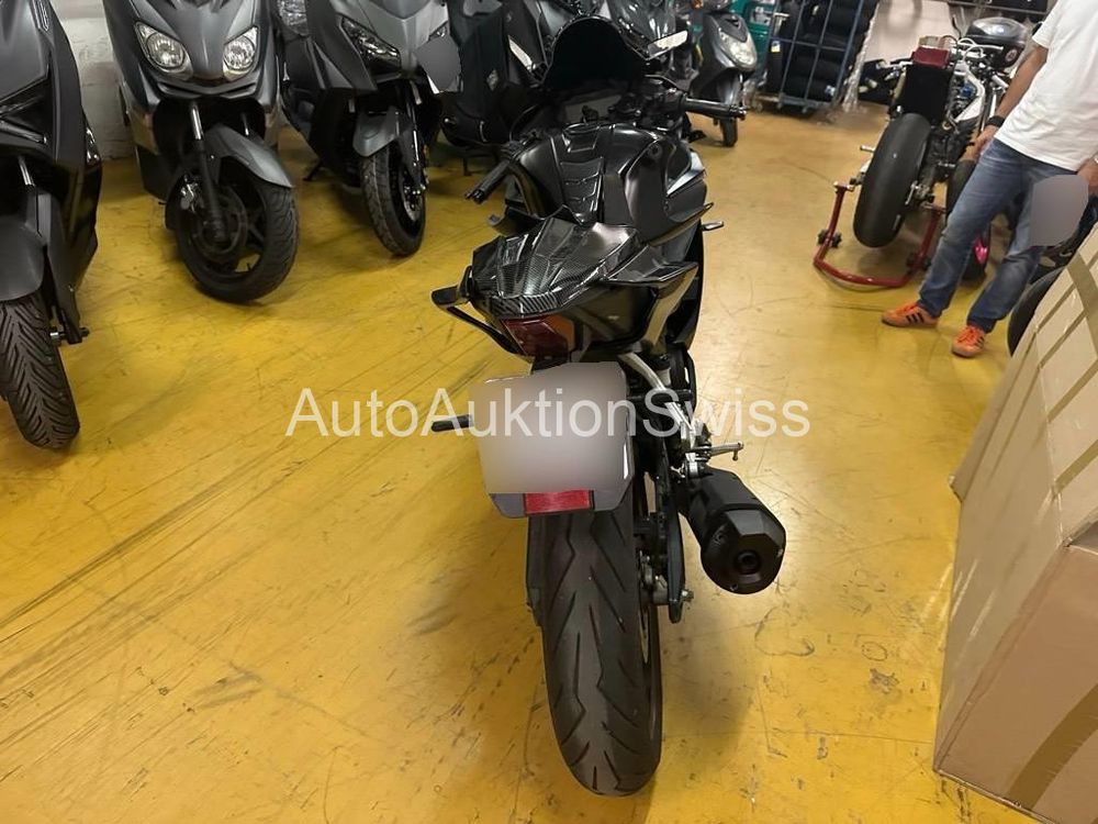Yamaha R 125 YZF-R25 0.1, 15 PS