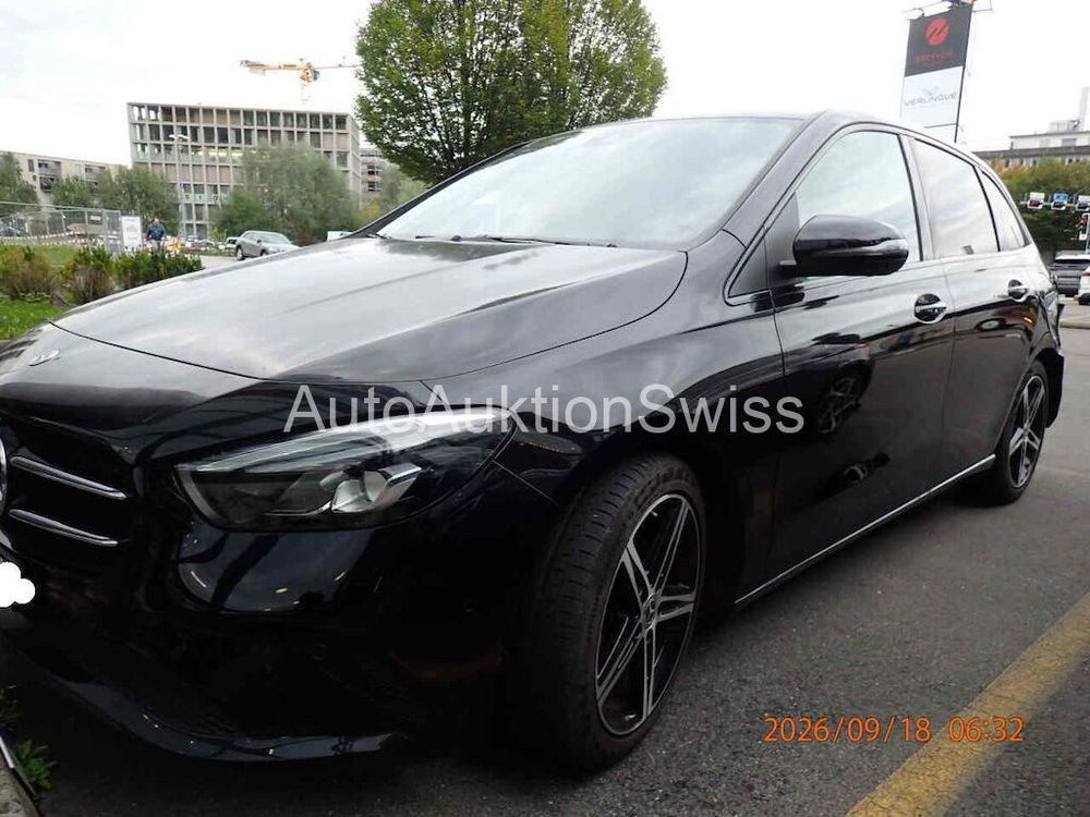 MERCEDES-BENZ B 200 D