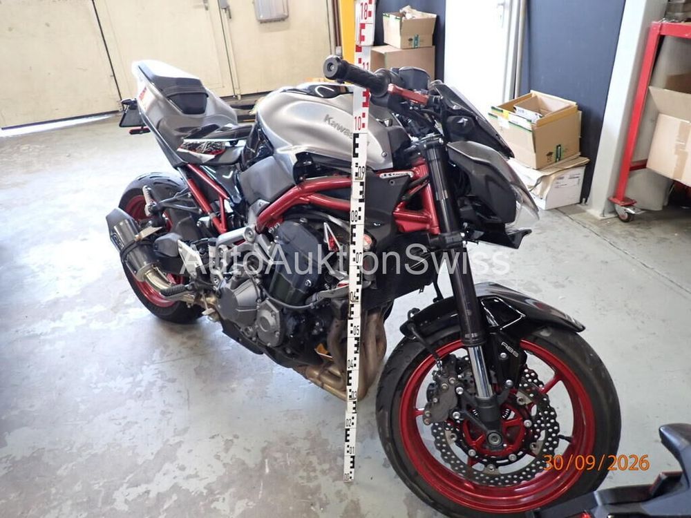 KAWASAKI Z 900