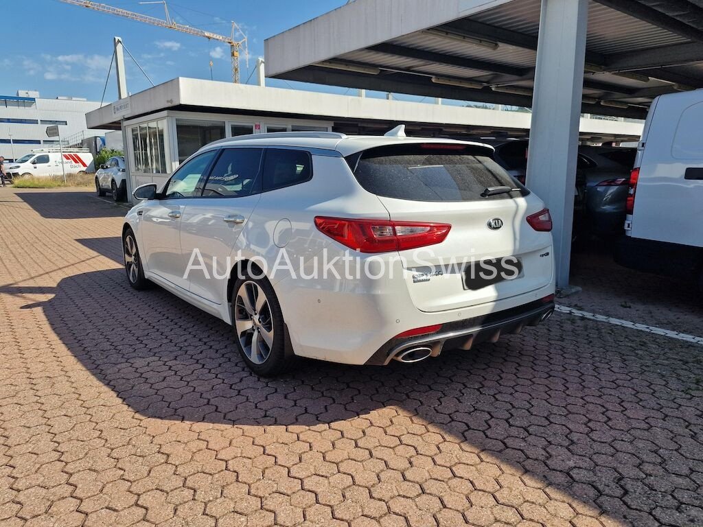 Kia Optima SW 1.7 DCT
