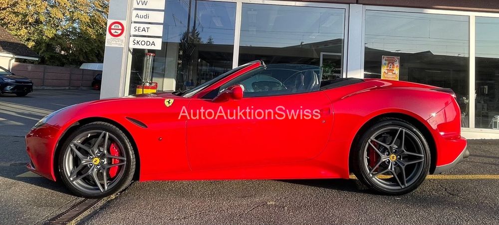 FERRARI California T handling speciale CH-Auto nur Ferrari Serivce frisch mit Power Garantie 12Monate
