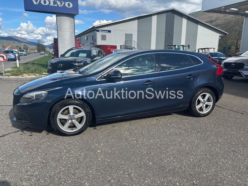 VOLVO V40 T3
