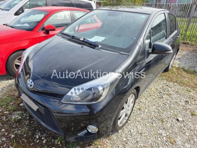 Toyota Yaris 1.5 VVT-i HSD Sol Premium