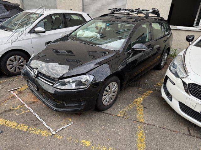VW Golf VII Variant 1.2 TSI Trendline
