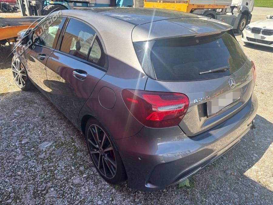 Mercedes-Benz A-Klasse W176 A 250 Sport Active Star 4m, 218 PS