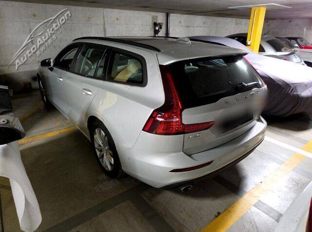 Volvo V60 2.0 D4 Momentum, 190 PS