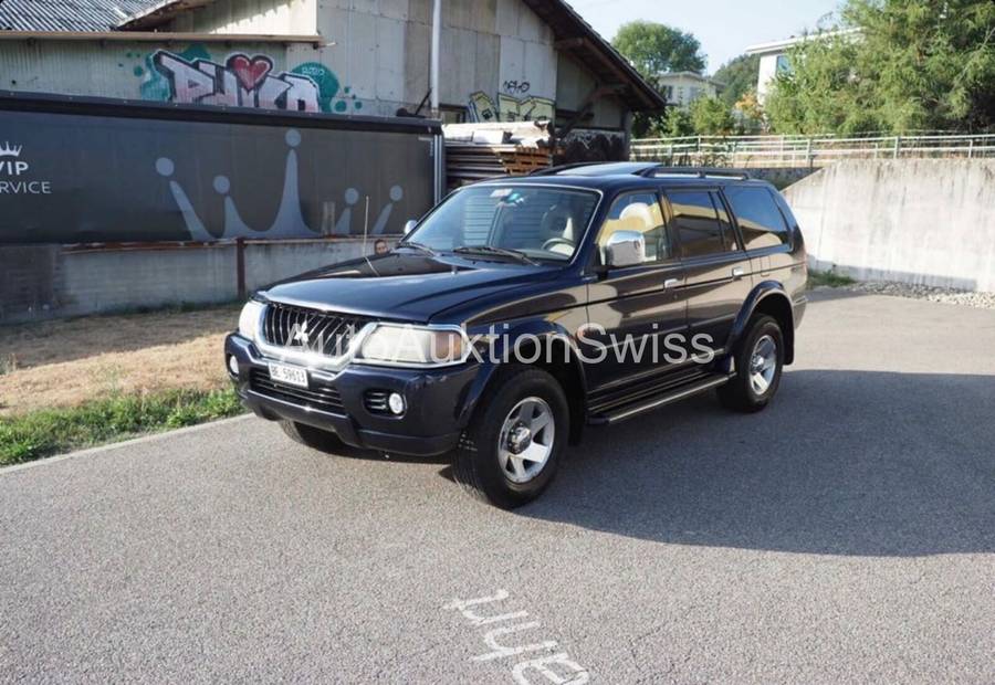 MITSUBISHI Pajero Sport V6